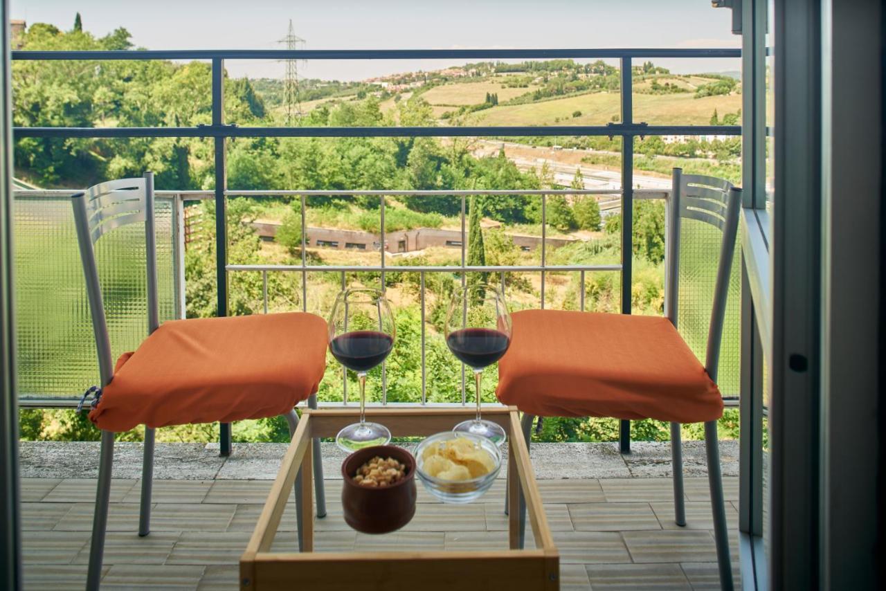 Azure Spot In Siena Centre - Apt Centrale Con Balcone Exterior foto